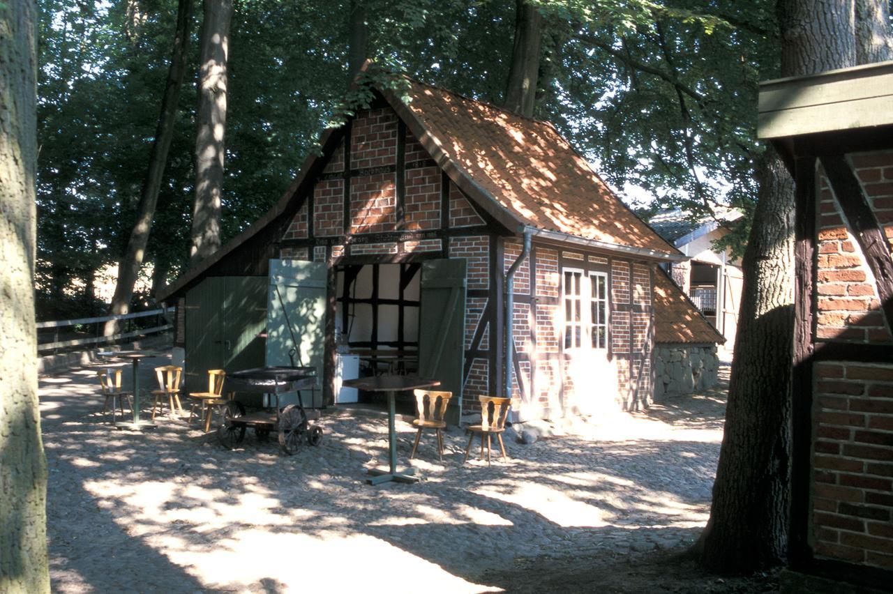 Hotel Glockenhof Studtmann à Amelinghausen Extérieur photo